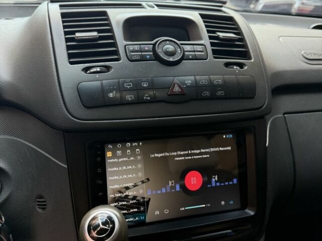 Серый Мерседес Вито, объемом двигателя 2.2 л и пробегом 380 тыс. км за 15000 $, фото 10 на Automoto.ua