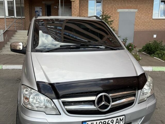 Серый Мерседес Вито, объемом двигателя 2.1 л и пробегом 380 тыс. км за 15000 $, фото 2 на Automoto.ua