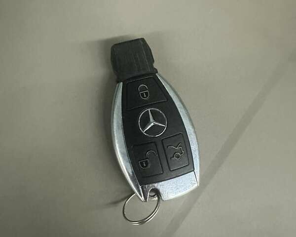 Серый Мерседес Вито, объемом двигателя 2.14 л и пробегом 335 тыс. км за 13300 $, фото 21 на Automoto.ua