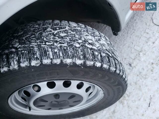 Сірий Мерседес Віто, об'ємом двигуна 2.14 л та пробігом 201 тис. км за 12800 $, фото 86 на Automoto.ua