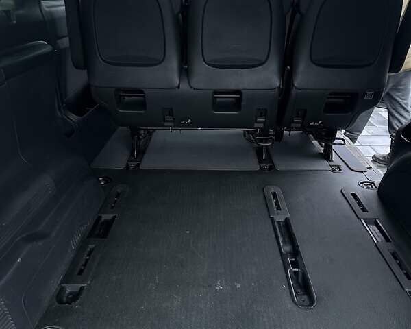 Серый Мерседес Вито, объемом двигателя 2.14 л и пробегом 335 тыс. км за 13300 $, фото 14 на Automoto.ua