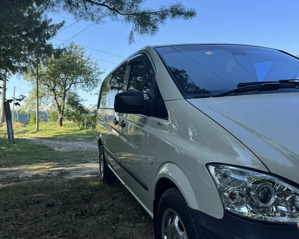 Серый Мерседес Вито, объемом двигателя 2.99 л и пробегом 430 тыс. км за 12800 $, фото 1 на Automoto.ua