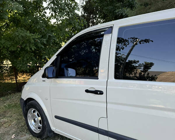 Серый Мерседес Вито, объемом двигателя 2.99 л и пробегом 430 тыс. км за 12800 $, фото 9 на Automoto.ua