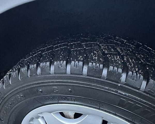 Серый Мерседес Вито, объемом двигателя 2.14 л и пробегом 335 тыс. км за 13300 $, фото 20 на Automoto.ua