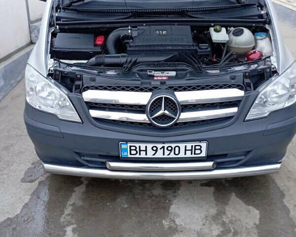 Серый Мерседес Вито, объемом двигателя 2.2 л и пробегом 287 тыс. км за 15000 $, фото 28 на Automoto.ua