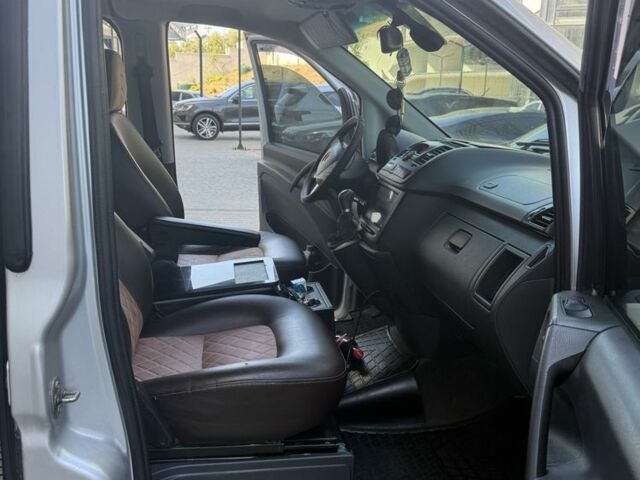 Серый Мерседес Вито, объемом двигателя 2.2 л и пробегом 380 тыс. км за 15000 $, фото 8 на Automoto.ua