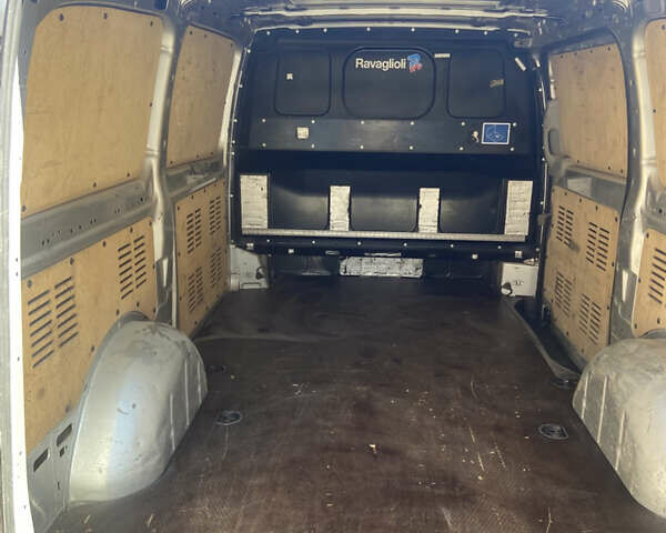 Серый Мерседес Вито, объемом двигателя 2.14 л и пробегом 355 тыс. км за 10800 $, фото 11 на Automoto.ua