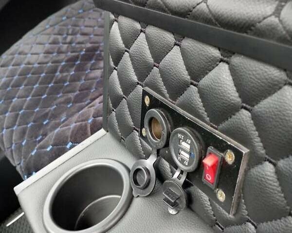 Серый Мерседес Вито, объемом двигателя 2.2 л и пробегом 287 тыс. км за 13500 $, фото 16 на Automoto.ua