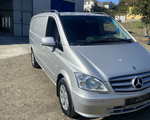 Серый Мерседес Вито, объемом двигателя 2.14 л и пробегом 355 тыс. км за 10800 $, фото 2 на Automoto.ua