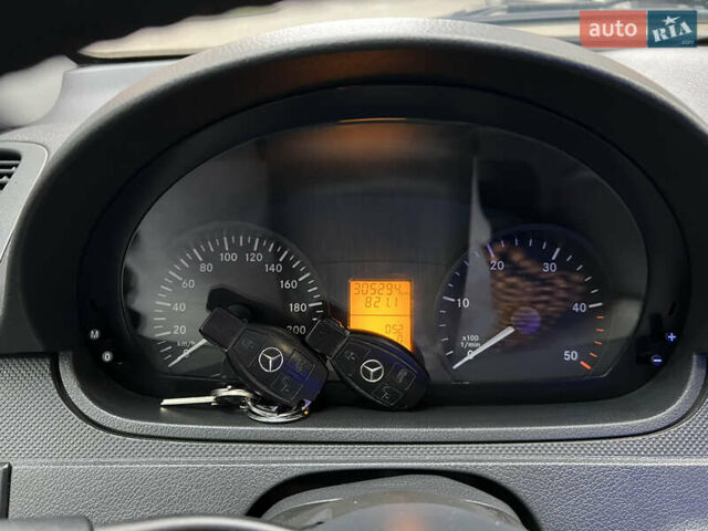 Серый Мерседес Вито, объемом двигателя 2.14 л и пробегом 305 тыс. км за 12999 $, фото 18 на Automoto.ua