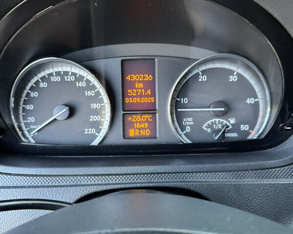 Серый Мерседес Вито, объемом двигателя 2.99 л и пробегом 430 тыс. км за 12800 $, фото 17 на Automoto.ua