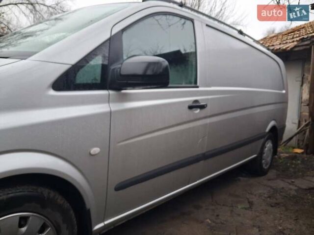 Серый Мерседес Вито, объемом двигателя 2.1 л и пробегом 250 тыс. км за 8900 $, фото 3 на Automoto.ua