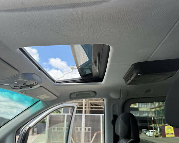 Сірий Мерседес Віто, об'ємом двигуна 2.14 л та пробігом 333 тис. км за 14000 $, фото 9 на Automoto.ua