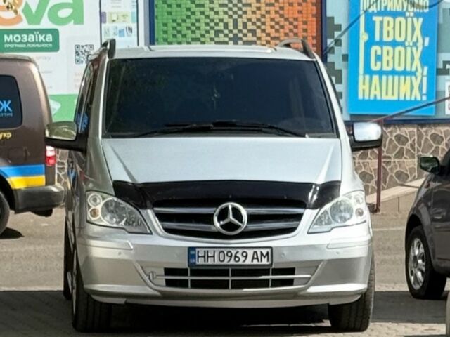 Серый Мерседес Вито, объемом двигателя 2.2 л и пробегом 380 тыс. км за 15000 $, фото 3 на Automoto.ua
