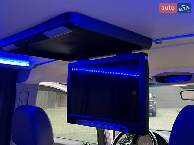 Серый Мерседес Вито, объемом двигателя 2.14 л и пробегом 305 тыс. км за 12999 $, фото 23 на Automoto.ua