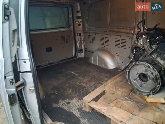 Серый Мерседес Вито, объемом двигателя 2.1 л и пробегом 250 тыс. км за 8900 $, фото 13 на Automoto.ua