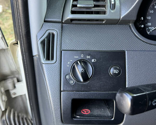 Серый Мерседес Вито, объемом двигателя 2.99 л и пробегом 430 тыс. км за 12800 $, фото 21 на Automoto.ua