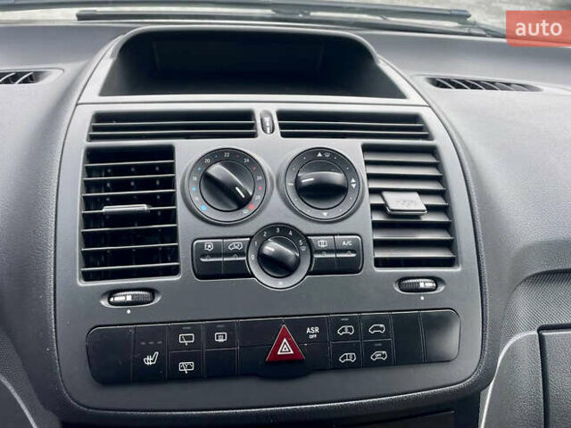 Серый Мерседес Вито, объемом двигателя 2.1 л и пробегом 229 тыс. км за 15158 $, фото 9 на Automoto.ua