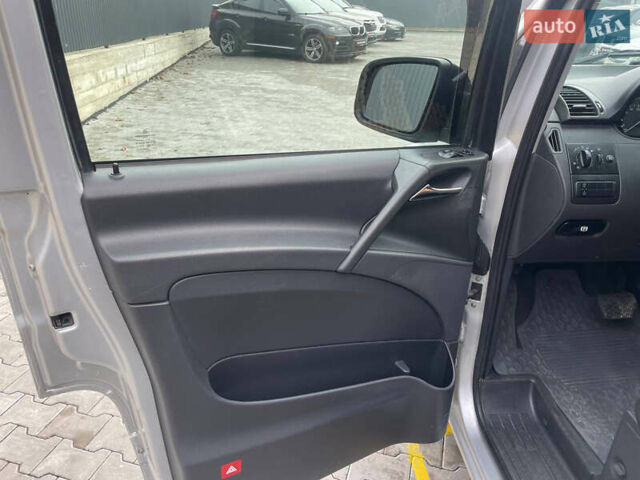 Серый Мерседес Вито, объемом двигателя 2.1 л и пробегом 229 тыс. км за 15158 $, фото 5 на Automoto.ua