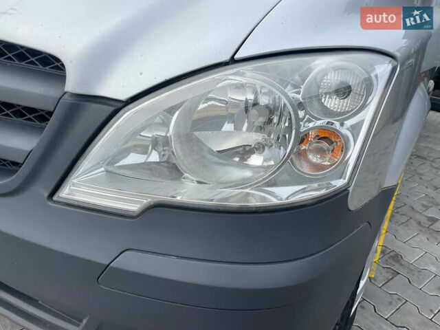 Серый Мерседес Вито, объемом двигателя 2.1 л и пробегом 229 тыс. км за 15158 $, фото 2 на Automoto.ua
