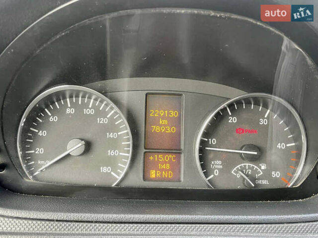 Серый Мерседес Вито, объемом двигателя 2.1 л и пробегом 229 тыс. км за 15158 $, фото 12 на Automoto.ua