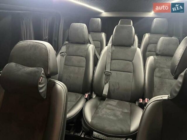 Серый Мерседес Вито, объемом двигателя 2.1 л и пробегом 340 тыс. км за 14300 $, фото 2 на Automoto.ua