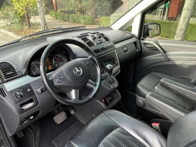 Серый Мерседес Вито, объемом двигателя 2.1 л и пробегом 260 тыс. км за 11500 $, фото 3 на Automoto.ua