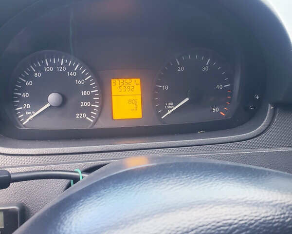 Сірий Мерседес Віто, об'ємом двигуна 2.14 л та пробігом 373 тис. км за 8900 $, фото 4 на Automoto.ua