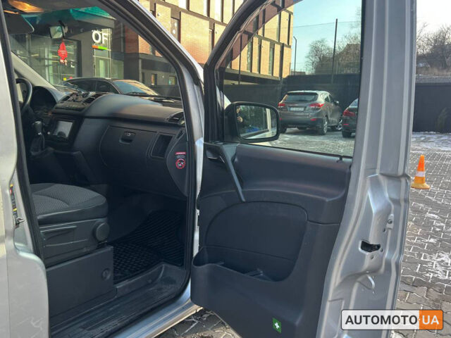 Серый Мерседес Вито, объемом двигателя 2.2 л и пробегом 268 тыс. км за 15100 $, фото 14 на Automoto.ua