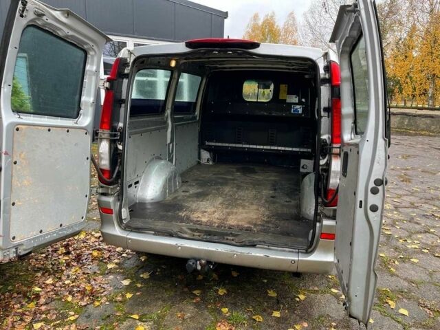 Серый Мерседес Вито, объемом двигателя 2.2 л и пробегом 213 тыс. км за 2800 $, фото 5 на Automoto.ua