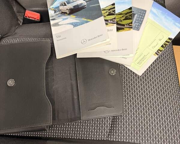 Серый Мерседес Вито, объемом двигателя 2.99 л и пробегом 240 тыс. км за 19950 $, фото 31 на Automoto.ua