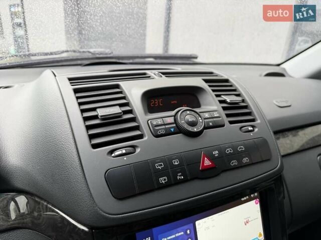 Серый Мерседес Вито, объемом двигателя 2.99 л и пробегом 240 тыс. км за 19950 $, фото 9 на Automoto.ua