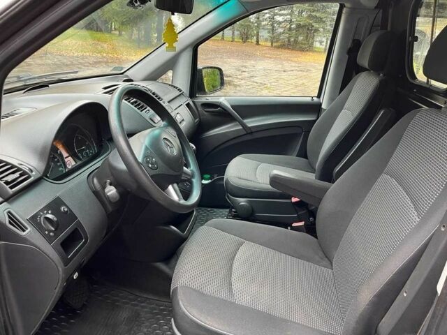 Серый Мерседес Вито, объемом двигателя 2.2 л и пробегом 213 тыс. км за 2800 $, фото 4 на Automoto.ua