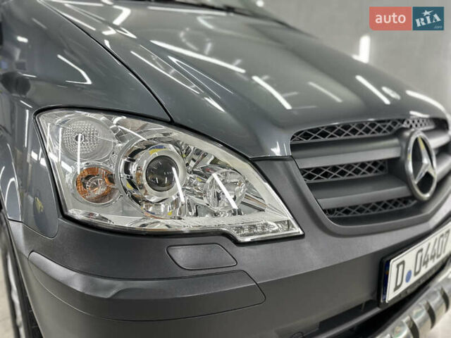 Серый Мерседес Вито, объемом двигателя 2.2 л и пробегом 247 тыс. км за 19999 $, фото 7 на Automoto.ua