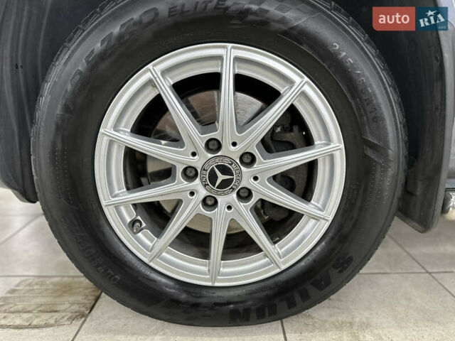 Серый Мерседес Вито, объемом двигателя 2.2 л и пробегом 247 тыс. км за 19999 $, фото 17 на Automoto.ua