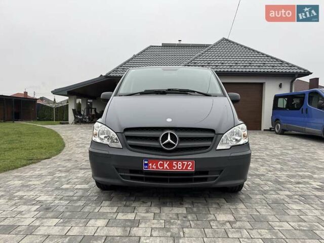 Серый Мерседес Вито, объемом двигателя 2.1 л и пробегом 297 тыс. км за 14900 $, фото 2 на Automoto.ua