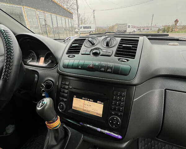 Серый Мерседес Вито, объемом двигателя 2.14 л и пробегом 315 тыс. км за 16300 $, фото 11 на Automoto.ua