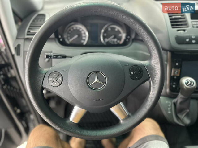 Серый Мерседес Вито, объемом двигателя 2.2 л и пробегом 247 тыс. км за 19999 $, фото 27 на Automoto.ua