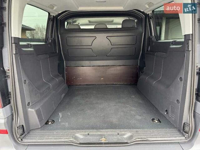 Серый Мерседес Вито, объемом двигателя 2.1 л и пробегом 297 тыс. км за 14900 $, фото 39 на Automoto.ua