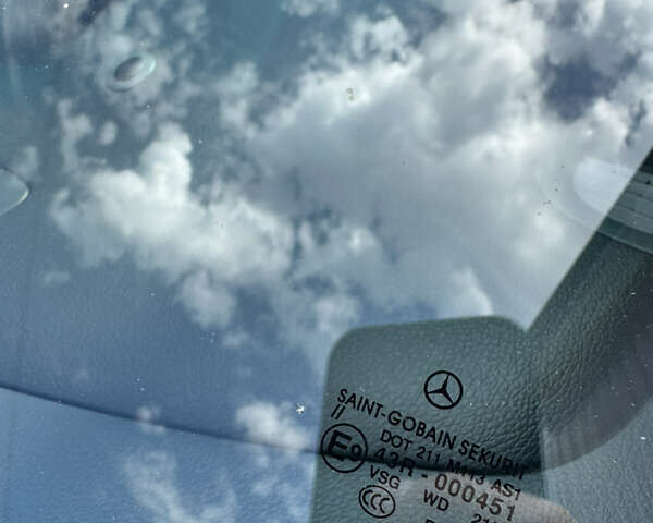 Серый Мерседес Вито, объемом двигателя 2.2 л и пробегом 247 тыс. км за 19999 $, фото 77 на Automoto.ua