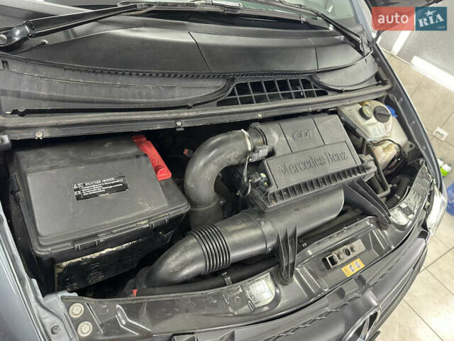 Серый Мерседес Вито, объемом двигателя 2.2 л и пробегом 247 тыс. км за 19999 $, фото 21 на Automoto.ua