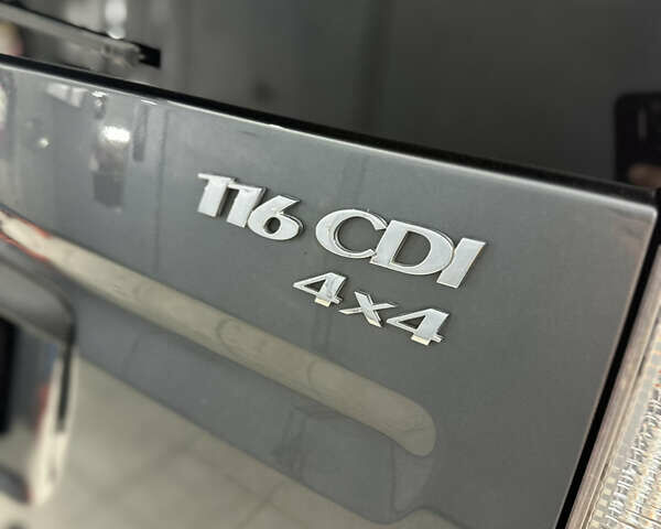 Серый Мерседес Вито, объемом двигателя 2.2 л и пробегом 247 тыс. км за 19999 $, фото 14 на Automoto.ua