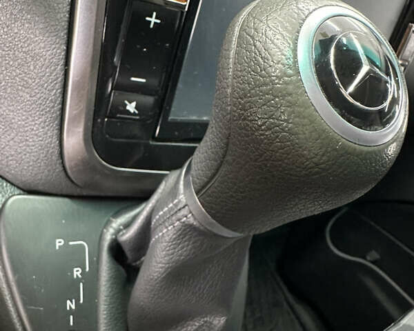 Серый Мерседес Вито, объемом двигателя 2.2 л и пробегом 247 тыс. км за 19999 $, фото 29 на Automoto.ua