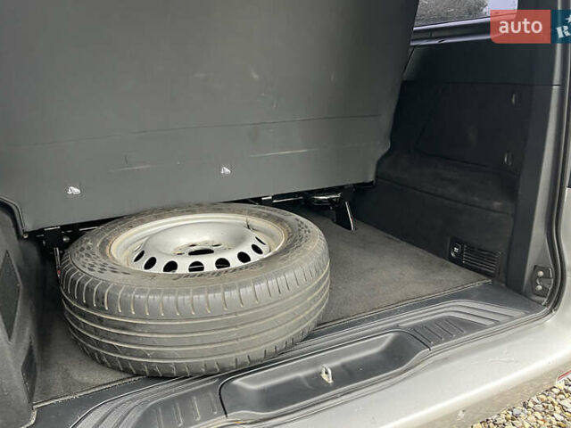 Серый Мерседес Вито, объемом двигателя 2.14 л и пробегом 180 тыс. км за 25500 $, фото 15 на Automoto.ua