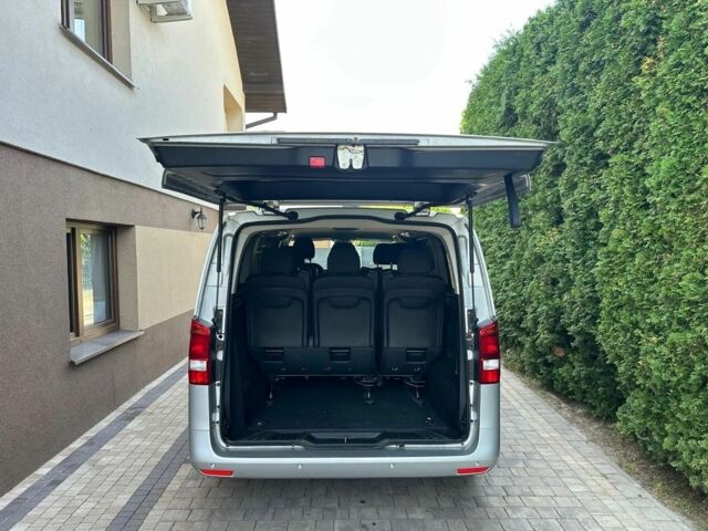 Серый Мерседес Вито, объемом двигателя 2.2 л и пробегом 255 тыс. км за 10800 $, фото 7 на Automoto.ua