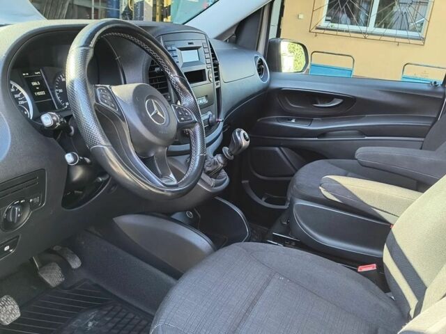 Серый Мерседес Вито, объемом двигателя 2.2 л и пробегом 110 тыс. км за 10500 $, фото 13 на Automoto.ua