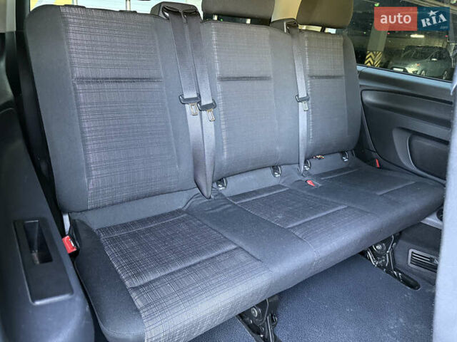 Серый Мерседес Вито, объемом двигателя 2.2 л и пробегом 192 тыс. км за 23950 $, фото 12 на Automoto.ua