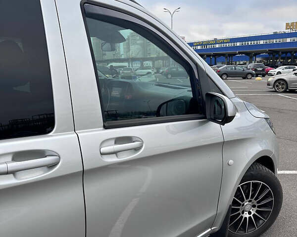 Серый Мерседес Вито, объемом двигателя 2.14 л и пробегом 293 тыс. км за 23000 $, фото 4 на Automoto.ua