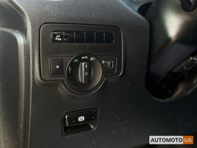 Мерседес Вито 2015 в Мукачеве на Automoto.ua Серый Мерседес Вито, объемом двигателя 2.1 л и пробегом 248 тыс. км за 26500 $, фото 11 на Automoto.ua