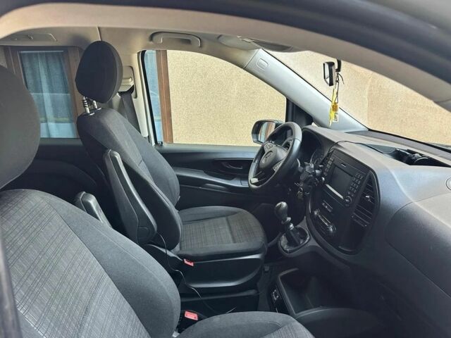 Серый Мерседес Вито, объемом двигателя 2.2 л и пробегом 255 тыс. км за 10800 $, фото 10 на Automoto.ua